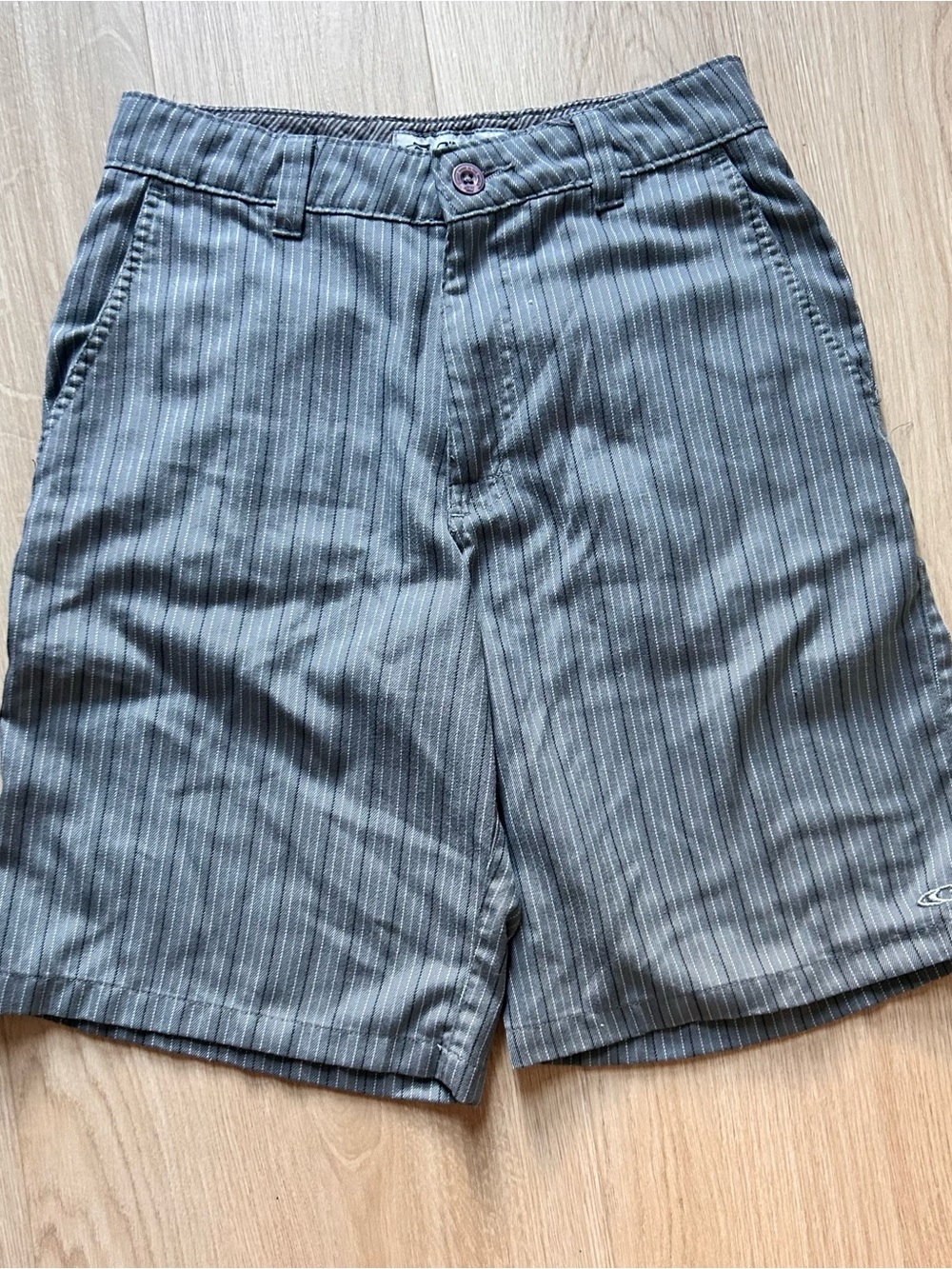 O'Neill Men's Gray Pinstripe Flat-Front Shorts